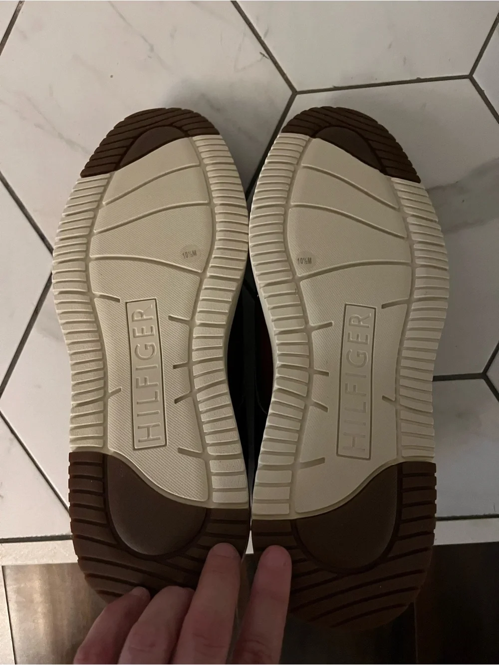 Tommy Hilfiger smooth cognac